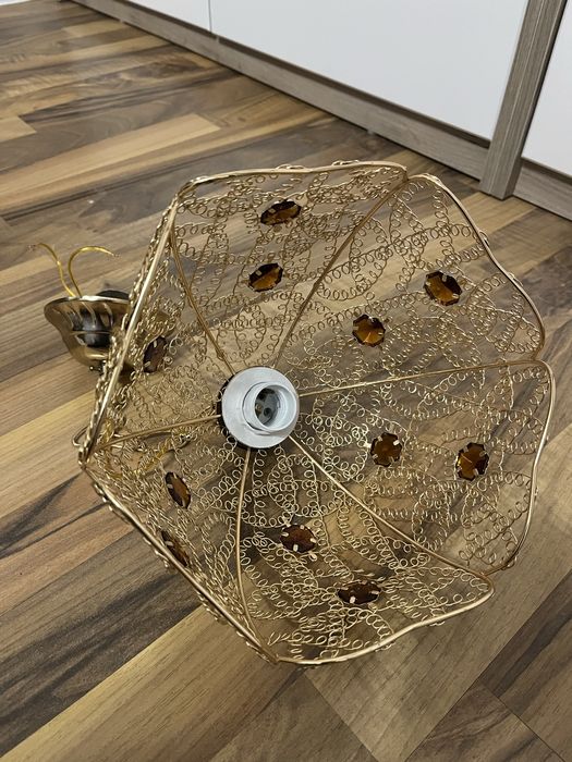 Продам люстры 3