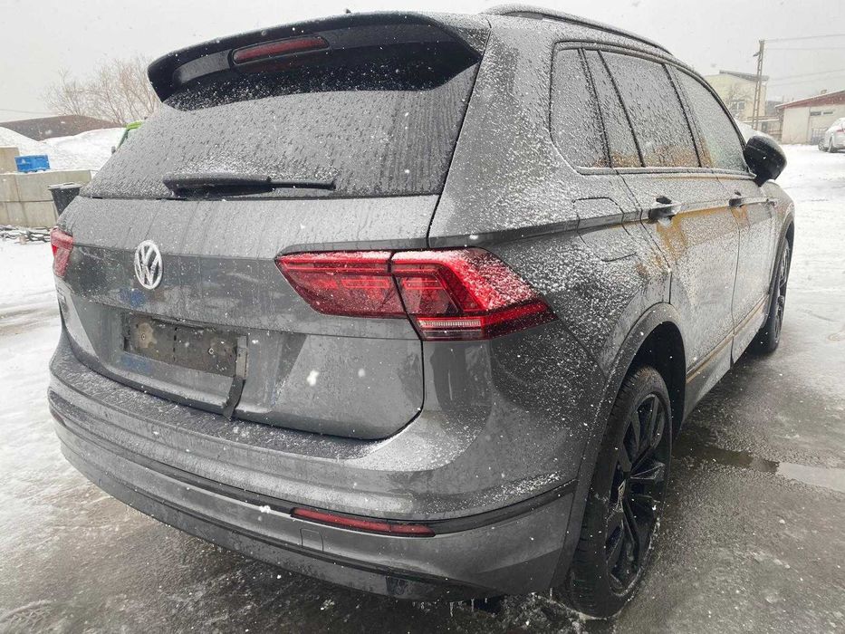 dezmembrez vw tiguan R-line 2019/bara fata tiguan/far tiguan