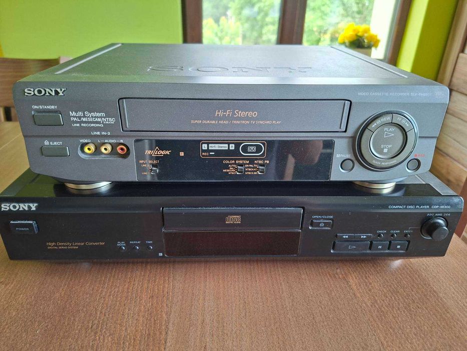 CD плейър SONY CDP-XE300 и видеомагнетофон SONY SLV-PH88EE - VHS