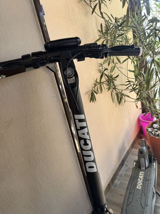 Trotineta ducati pro 3