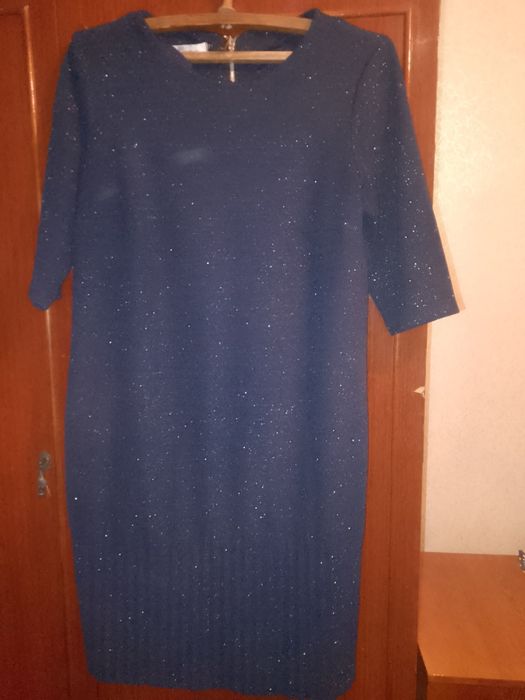 Продам платья разных размеров