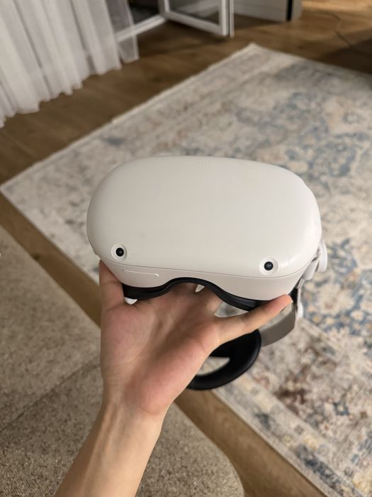 Продам VR - очки Meta Quest 2