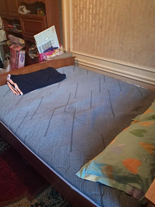 Продам кровать двухспалтний