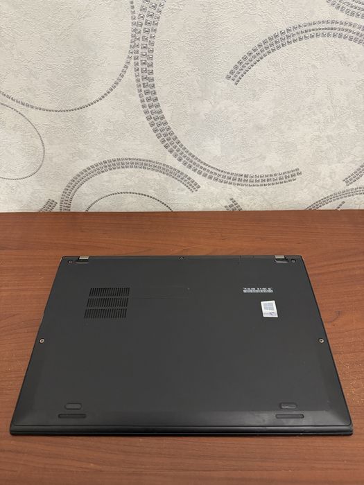 Рабочий ноутбук Lenovo ThinkPad X1 Carbon