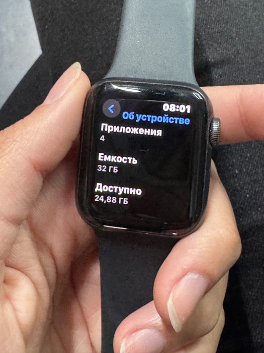 Продам Apple Watch SE,40mm,объем 32гб