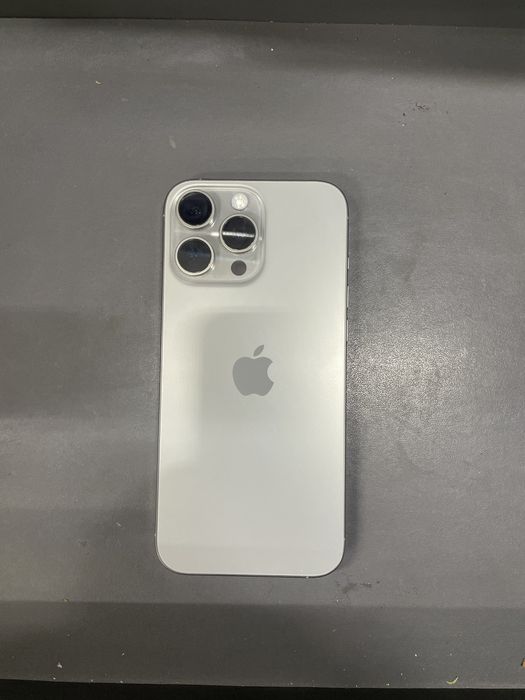 Продам айфон 16 про мах