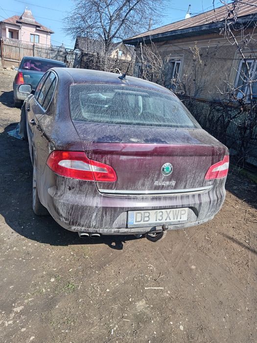 Vând Skoda Superb