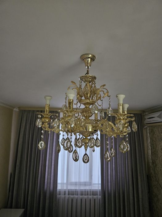 Продам люстру б/у