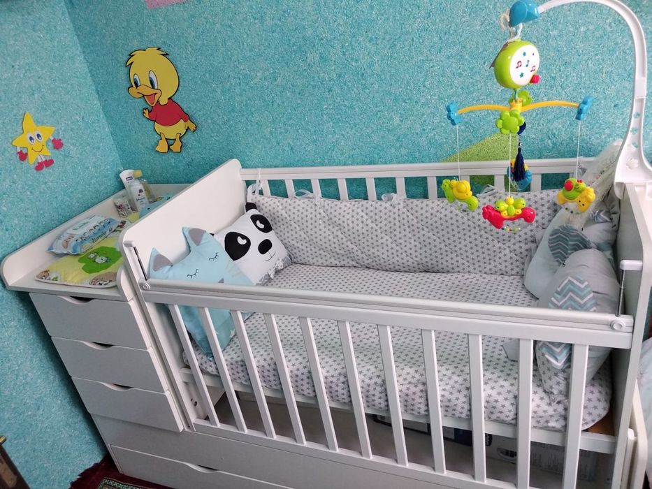 Сотилади кроватка холати а'ло тозза 14 ешгача бола учун