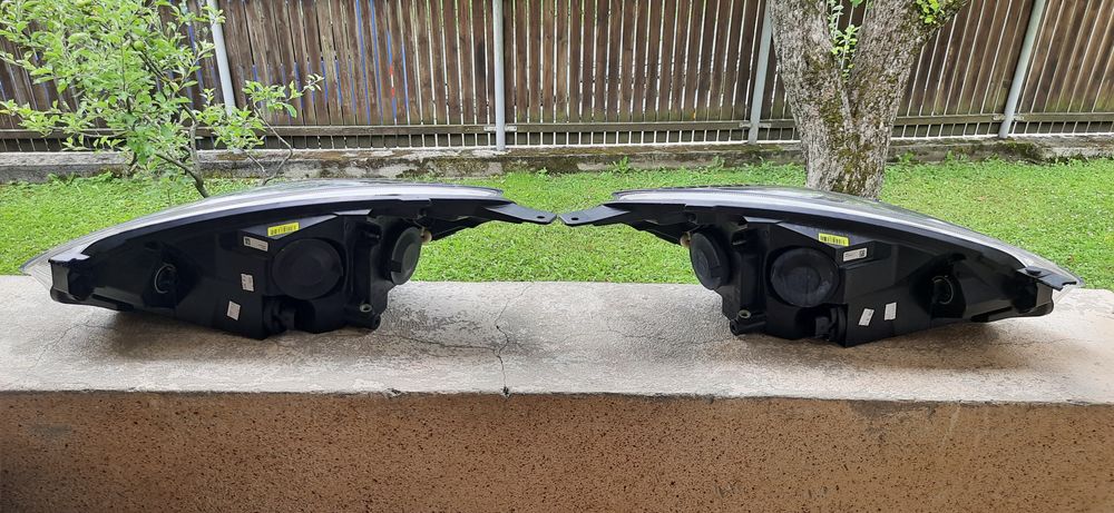 Far pentru Ford Fiesta 2017+