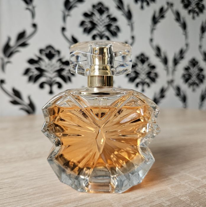 Дамски парфюм на Avon
