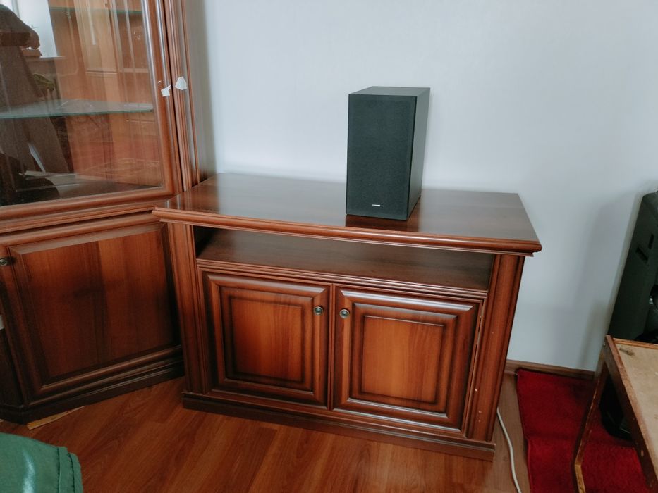 Продам сервант !