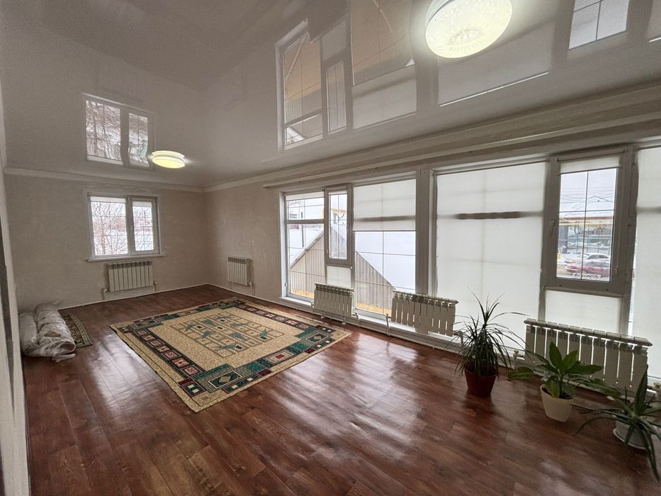 Продается коттедж 6 комн. Центр