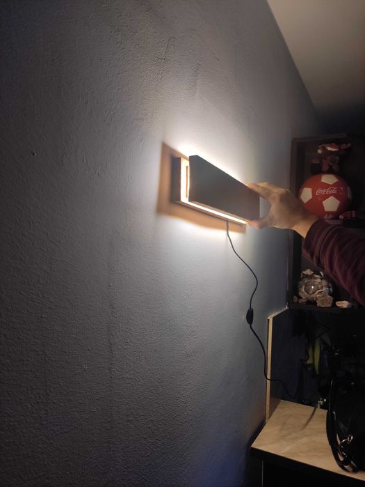 Лед лампа от дърво