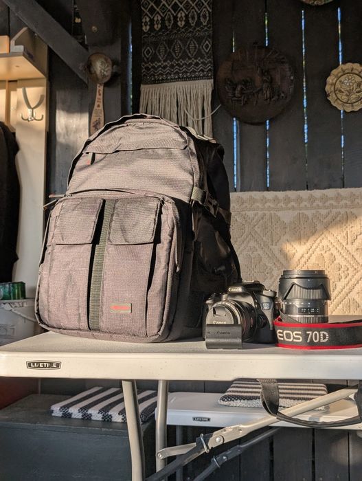 Canon EOS 70D + 2 obiective + accesorii