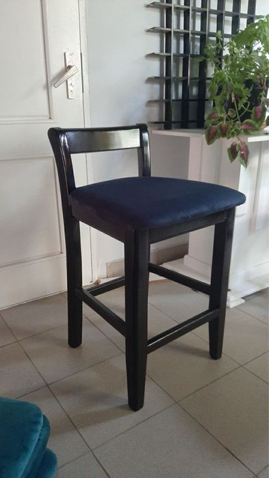 “Барные стулья, которые преобразят ваш интерьер!”