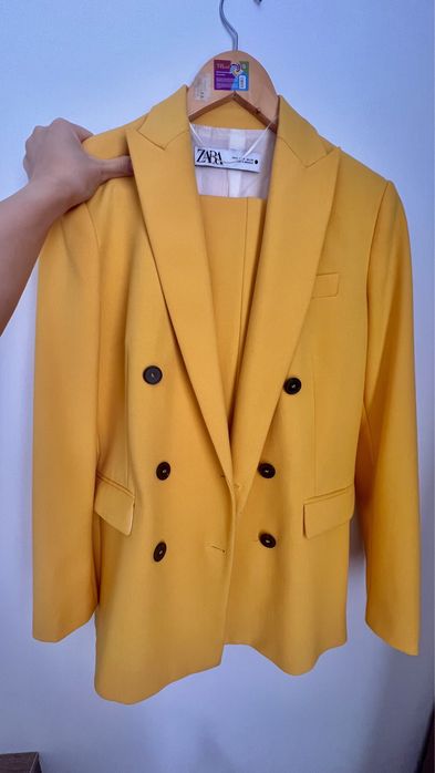 Продам костюм Zara