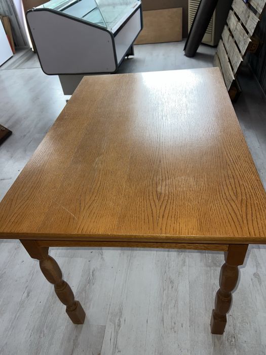 Разтегателна трапезна маса