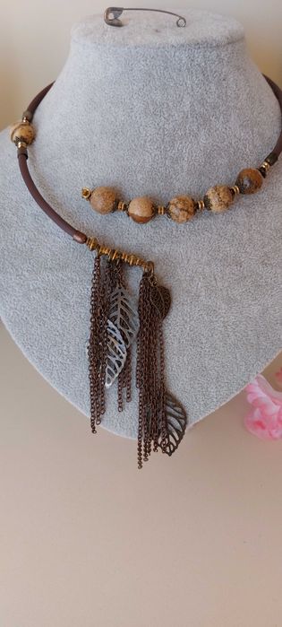 Украшение из агата и оникса