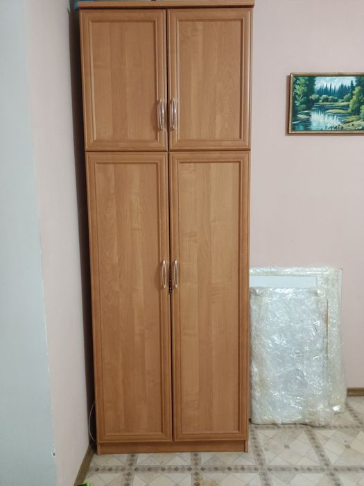 Продам шкаф б/у орех