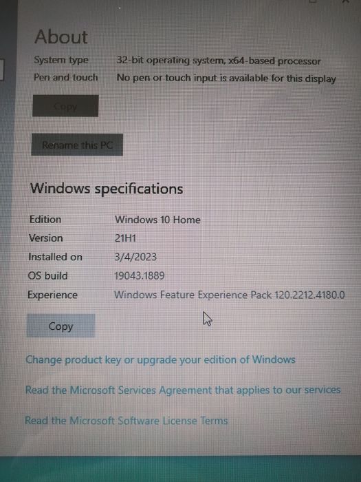 Продавам лаптоп LENOVO