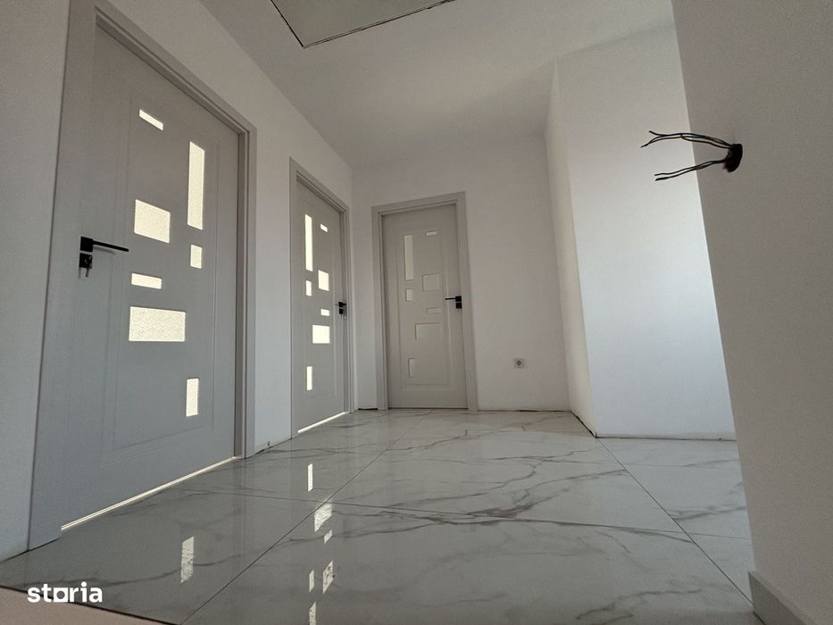 De vânzare casă P+1E tip duplex