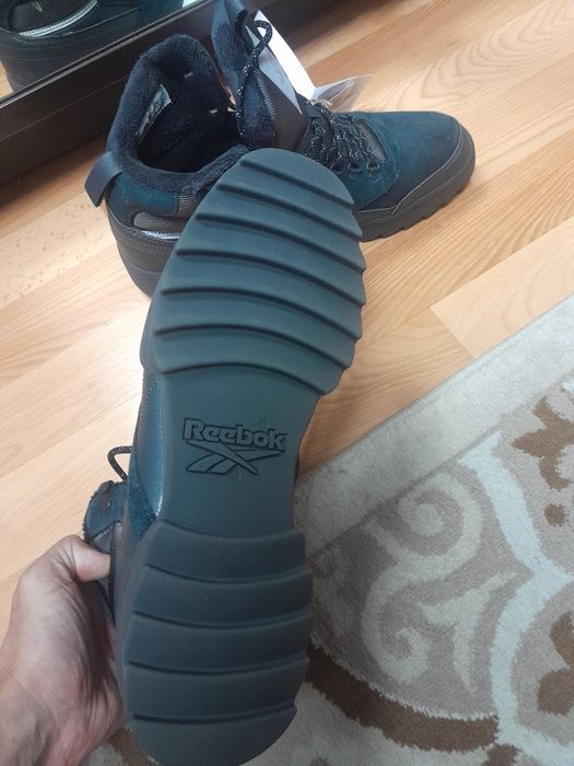 Продам Новые Кроссовки