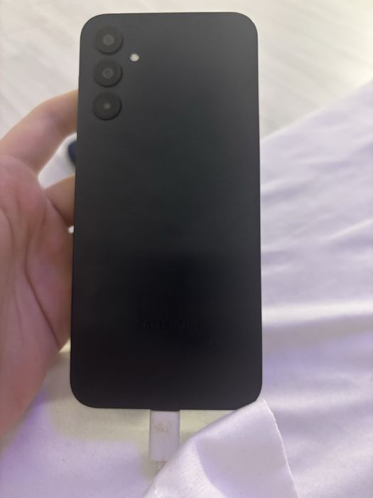 2 telefone Motorola G play si svmsung A50