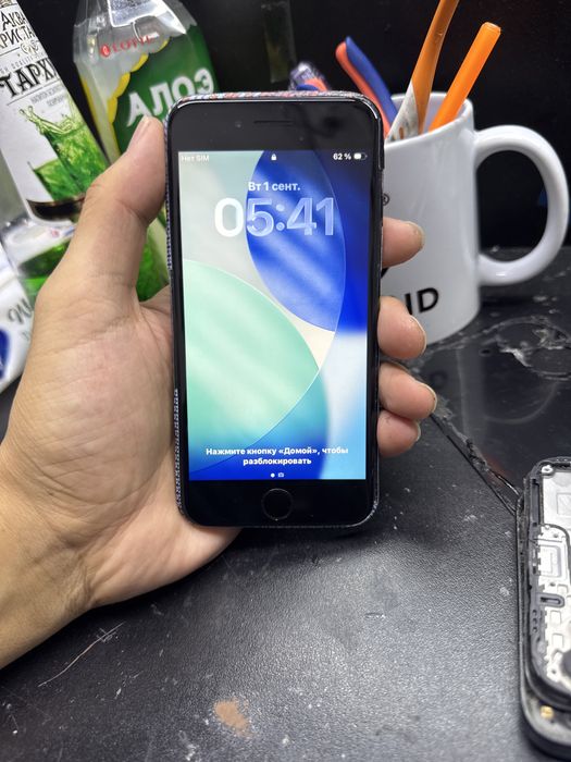 Iphone se    64гб