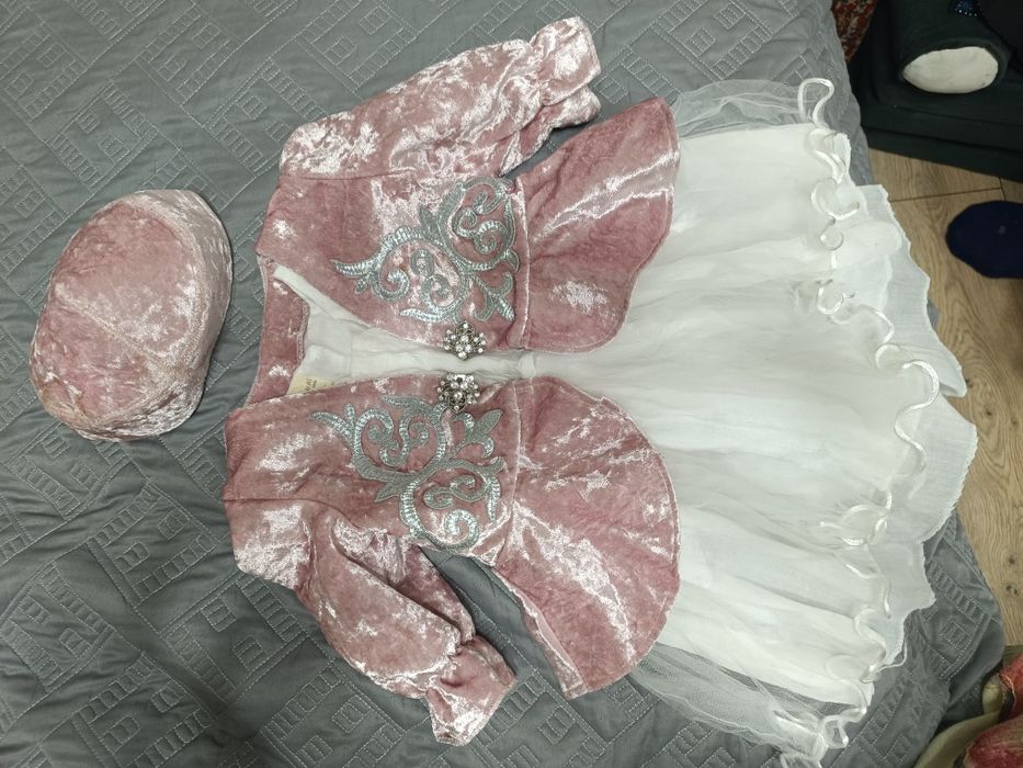 Қазақ комзол тақиямен