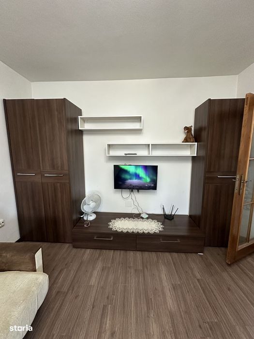 Apartament cu 2 camere de închiriere în zona Școlilor