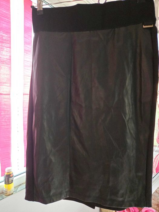 Продавам дамски рокли