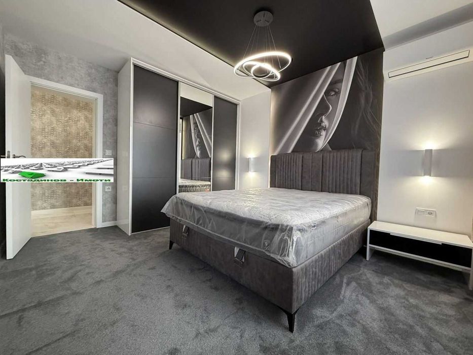 Продава се Тристаен апартамент в Пловдив, Остромила - 118 кв.м за 1907 €/кв.м - Снимка #9