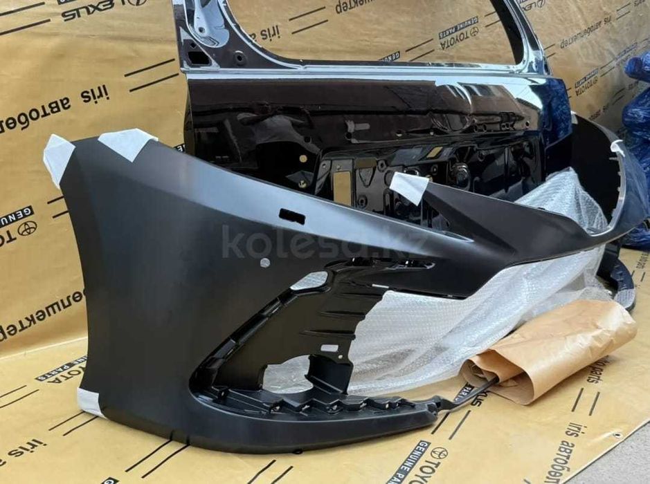 Бампер передний camry