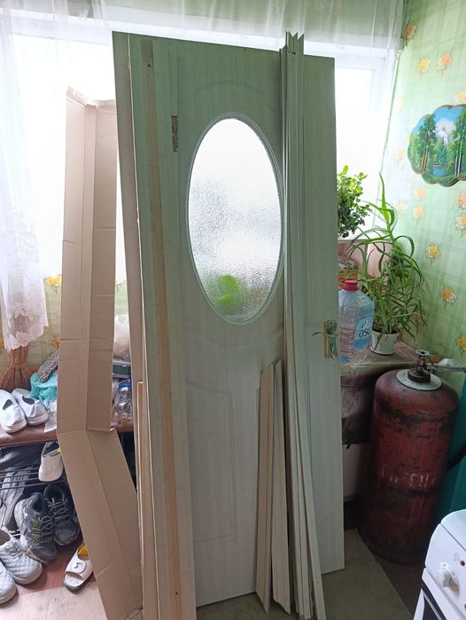 Продам межкомнатную дверь