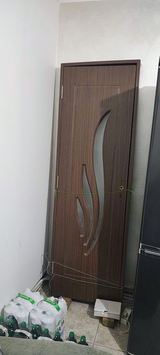 Ușa stare foarte buna