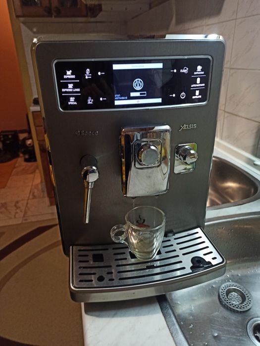 Кафе автомат Саеко Хелсис перфектен декалциран сменени клапани и уплат