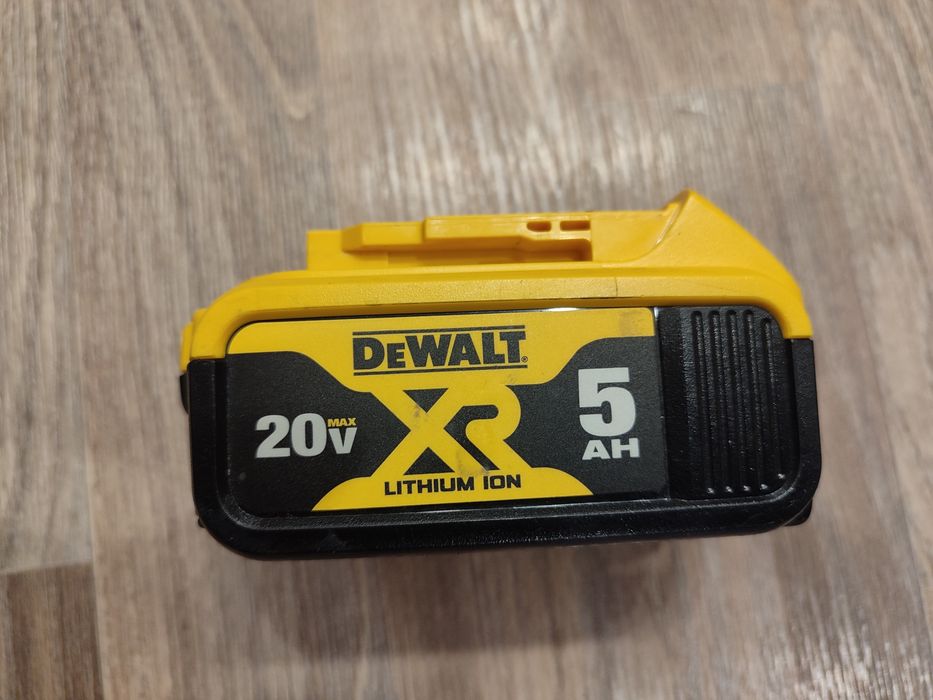 Дрель шуруповёрт DeWalt dcd 996