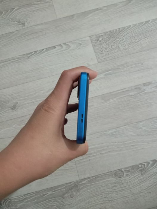 Продаю MEIZU 21 на 64гб