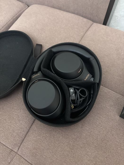 Наушники Sony WH-1000XM4