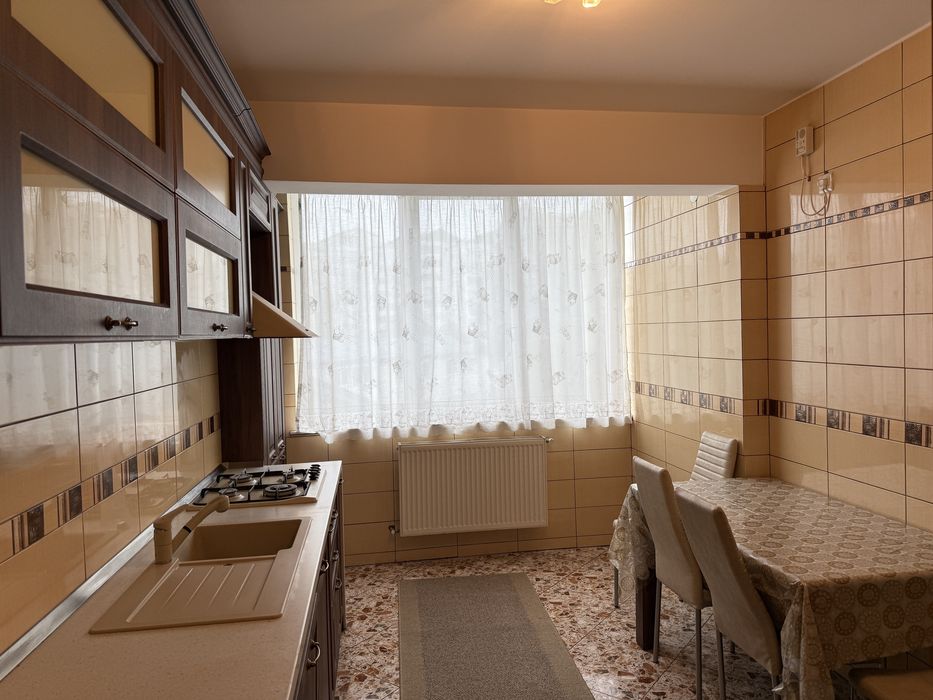 Apartamen de inchiriat