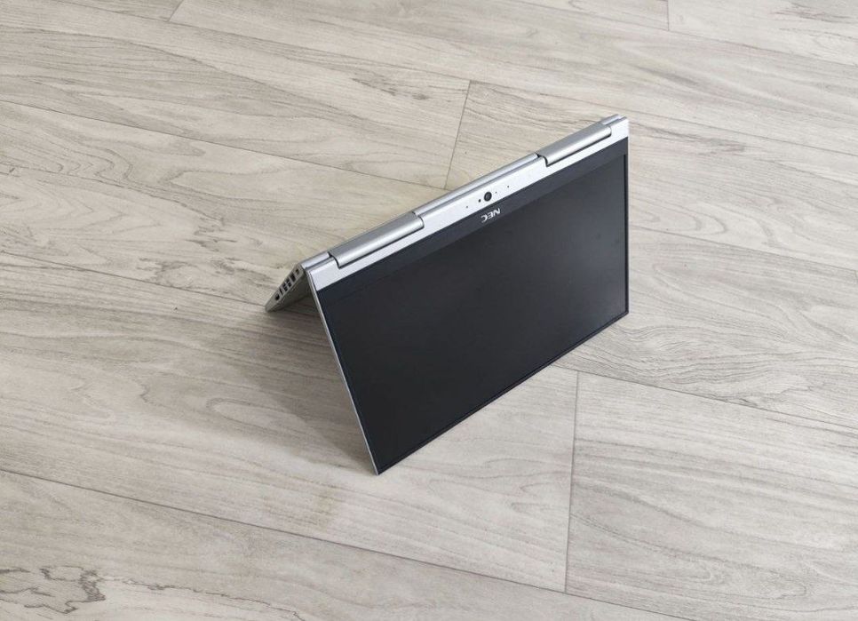 Noutbuk NEC Yaponskiy