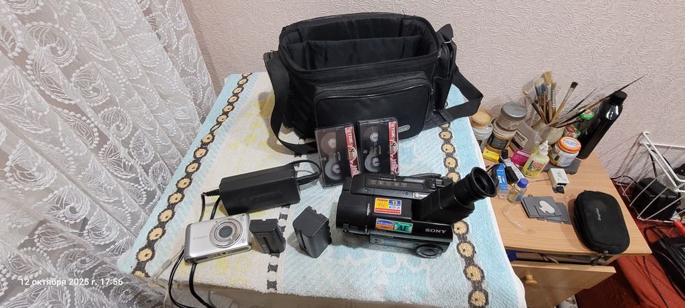 Продам видео камеру SONY