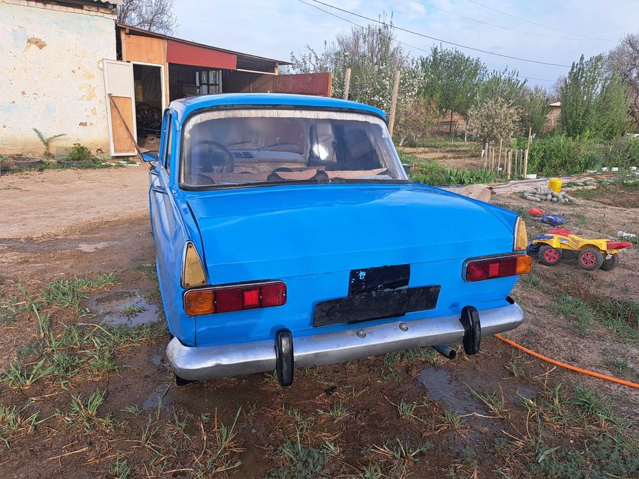 Продам машину Москвич