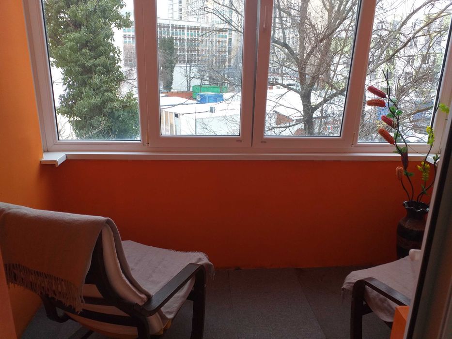 Inchiriez apartament 3 camere Rogerius