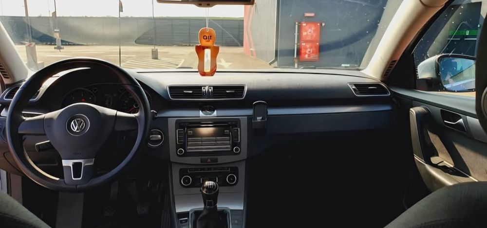 VOLKSWAGEN Passat 2012 — imagine 2