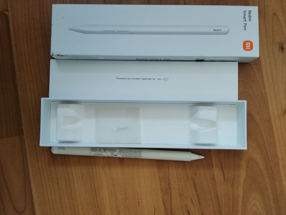Xiaomi Redmi pad pro със Xiaomi pen и Xiaomi pad pro keyboard
