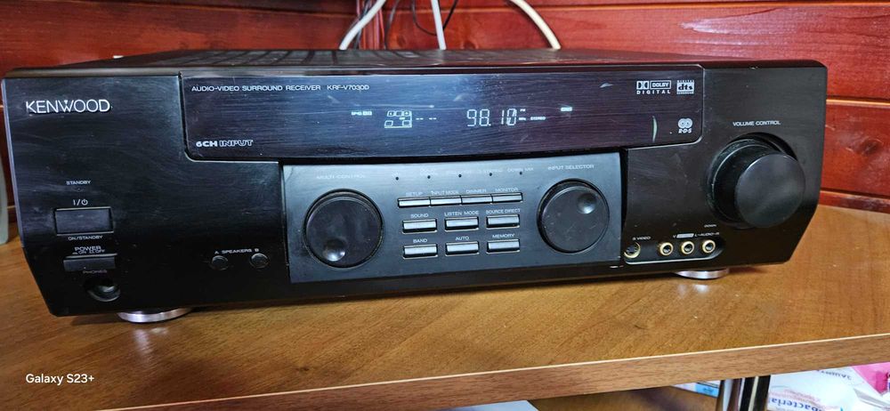 KENWOOD  KRF – V7030D / 250 W / Receiver