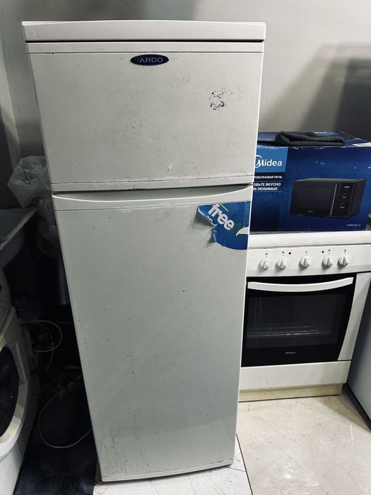 Холодильники продаю