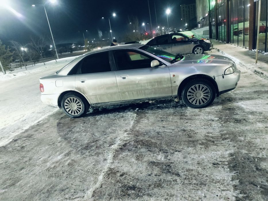 Ауди А4   2.6 1995